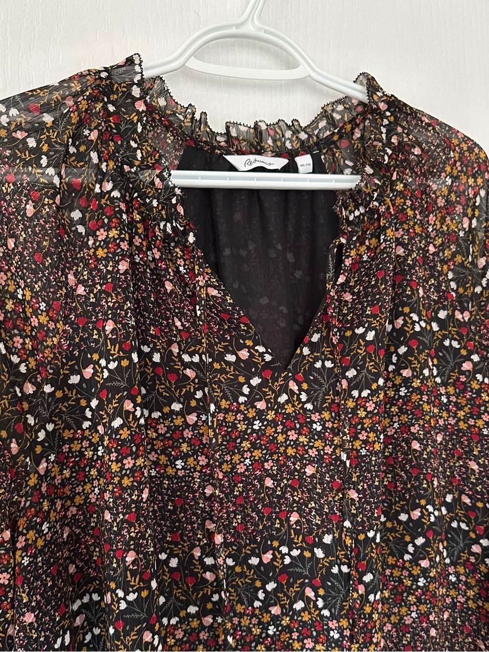 🔥2/$15 Reitmans Dark Floral Chiffon Peasant Blouse Ruffle Neck Sheer Boho V-Neck - Picture 3 of 11